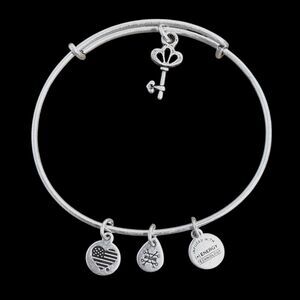 Alex and Ani Bracelet Skeleton Key Charm Silver Tone Bangle Casual Adjustable